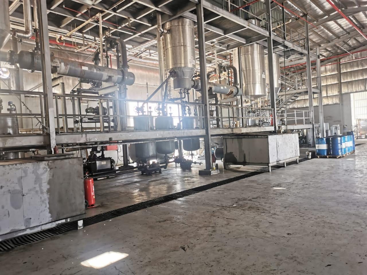 Industrial oil processing and refining equipment