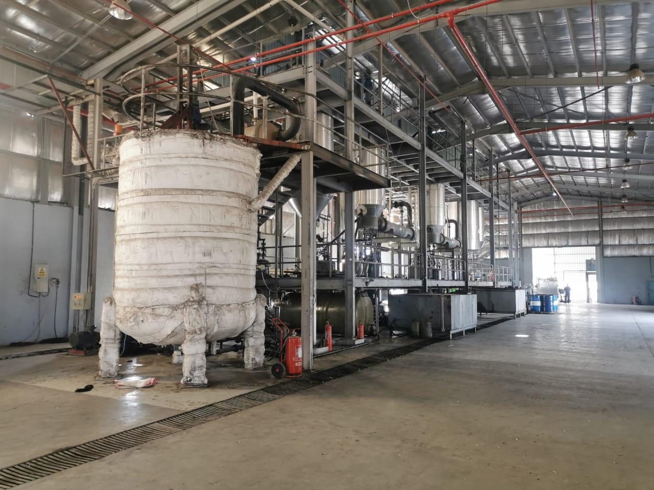 Reactor tank in the processing hall