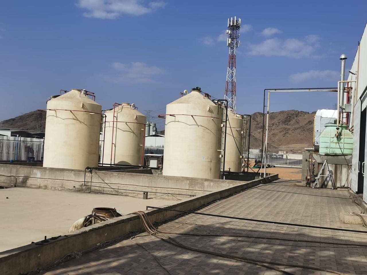 Storage tanks at the Retaj Oil facility